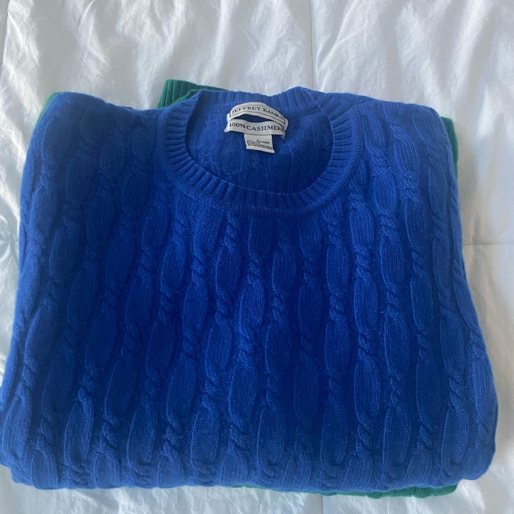 Men’s cashmere crew neck sweater sz L